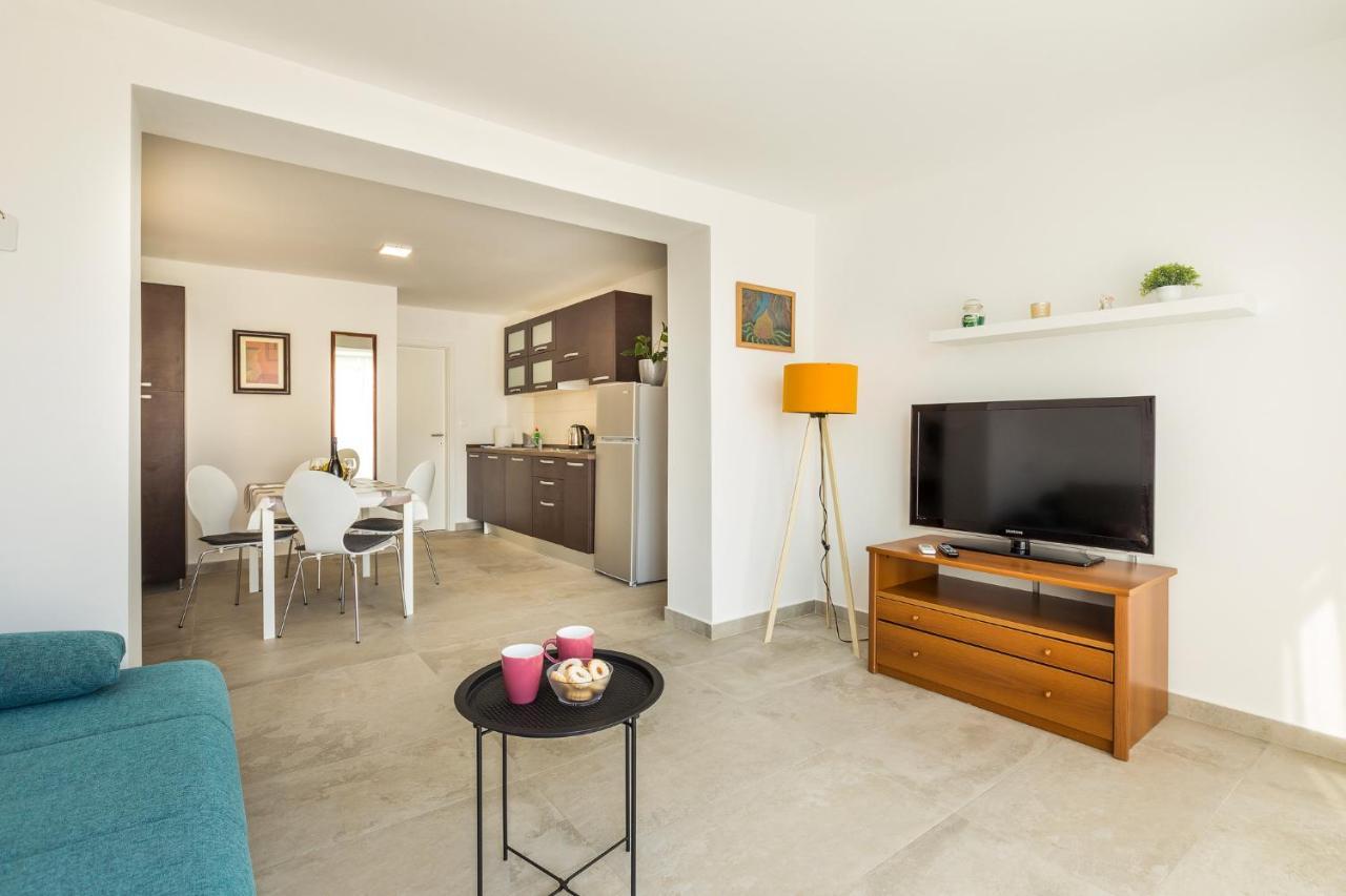 Apartaments Punta Relax 乌马格 外观 照片